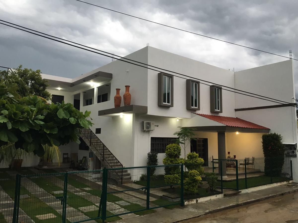 Garden Suites Hotel Tonalá