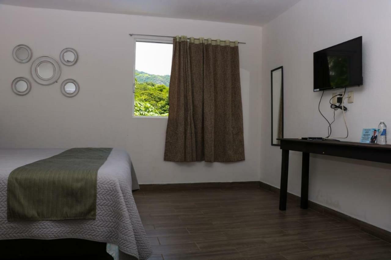 Garden Suites Hotel